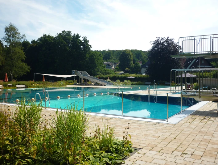 Freibad Dörentrup 1 CC BY-SA - LTM.JPG