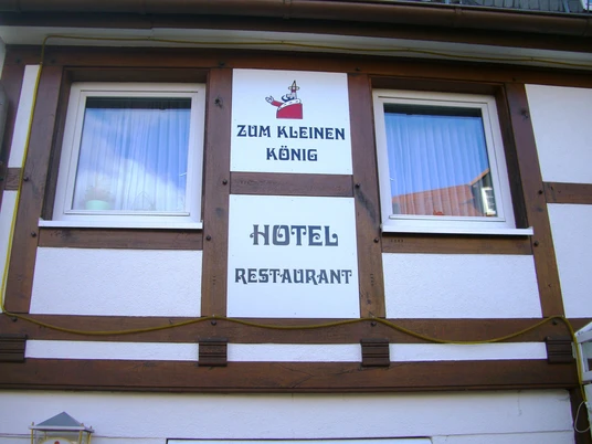 Kleiner König, Fassade.JPG