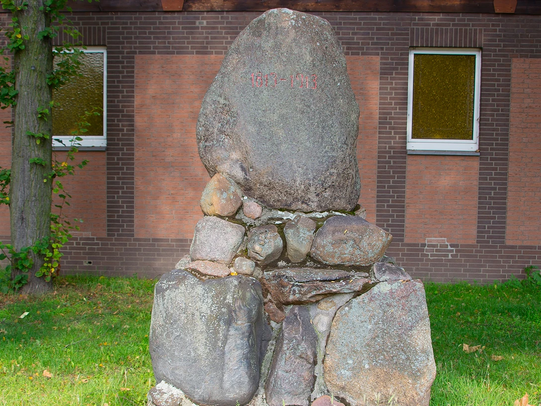 Gedenkstein_1813.jpg