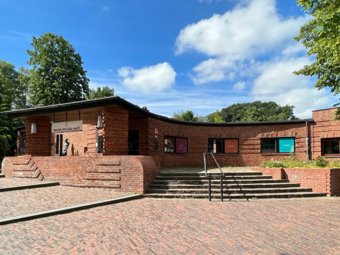 Außenansicht der Tourist-Information im Philine-Vogeler Haus in Worpswede
