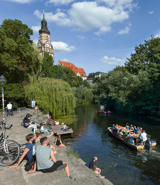 Philippuskirche Leipzig | Leipzig Convention Bureau Stufen am Kanal vor der Philippuskirche Leipzig - präsentiert vom Leipzig Convention Bureau