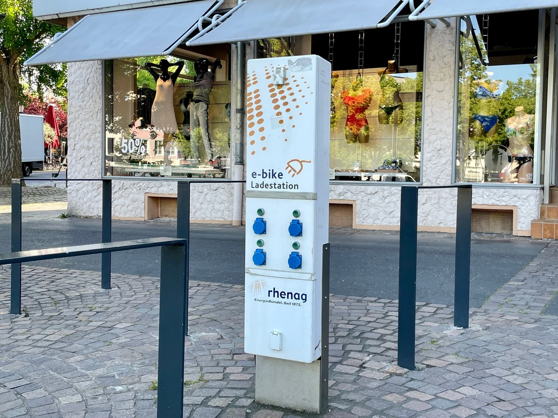 Ebike Ladestation Marktplatz.jpg