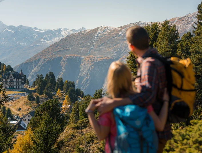 Genusswandern-Villa Cassel-2022 Herbstwanderung in der Aletsch Arena