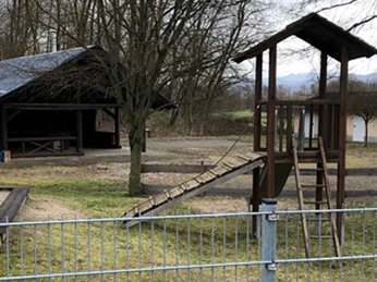 Grillplatz mit Spielplatz