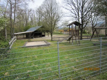 IMG 1037 Grillplatz mit Spielplatz