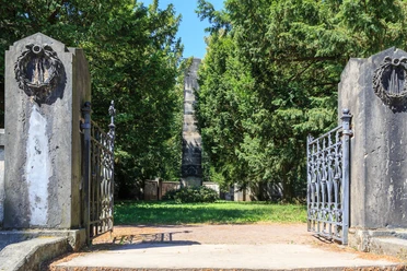 Eingang zum Bergmannsgrab am Segen-Gottes-Schacht