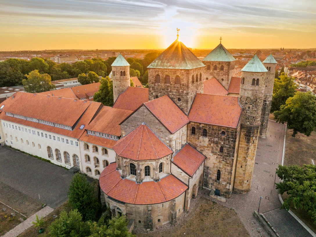 UNESCO-Welterbe St. Michaeliskirche Hildesheim; Foto Max Wiesenbach (CCBY).JPG