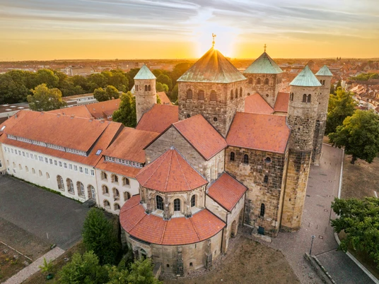UNESCO-Welterbe St. Michaeliskirche Hildesheim; Foto Max Wiesenbach (CCBY).JPG