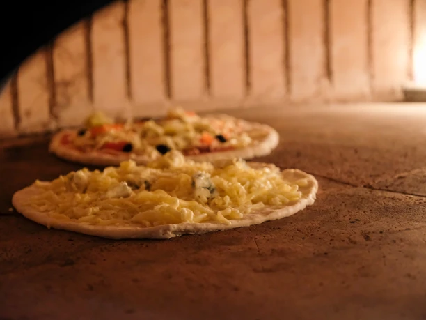 Pizzen im Ofen Pizzen im Ofen