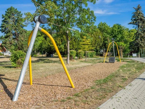 Spielplatz im Stadtpark Blankenburg Spielplatz im Stadtpark Blankenburg