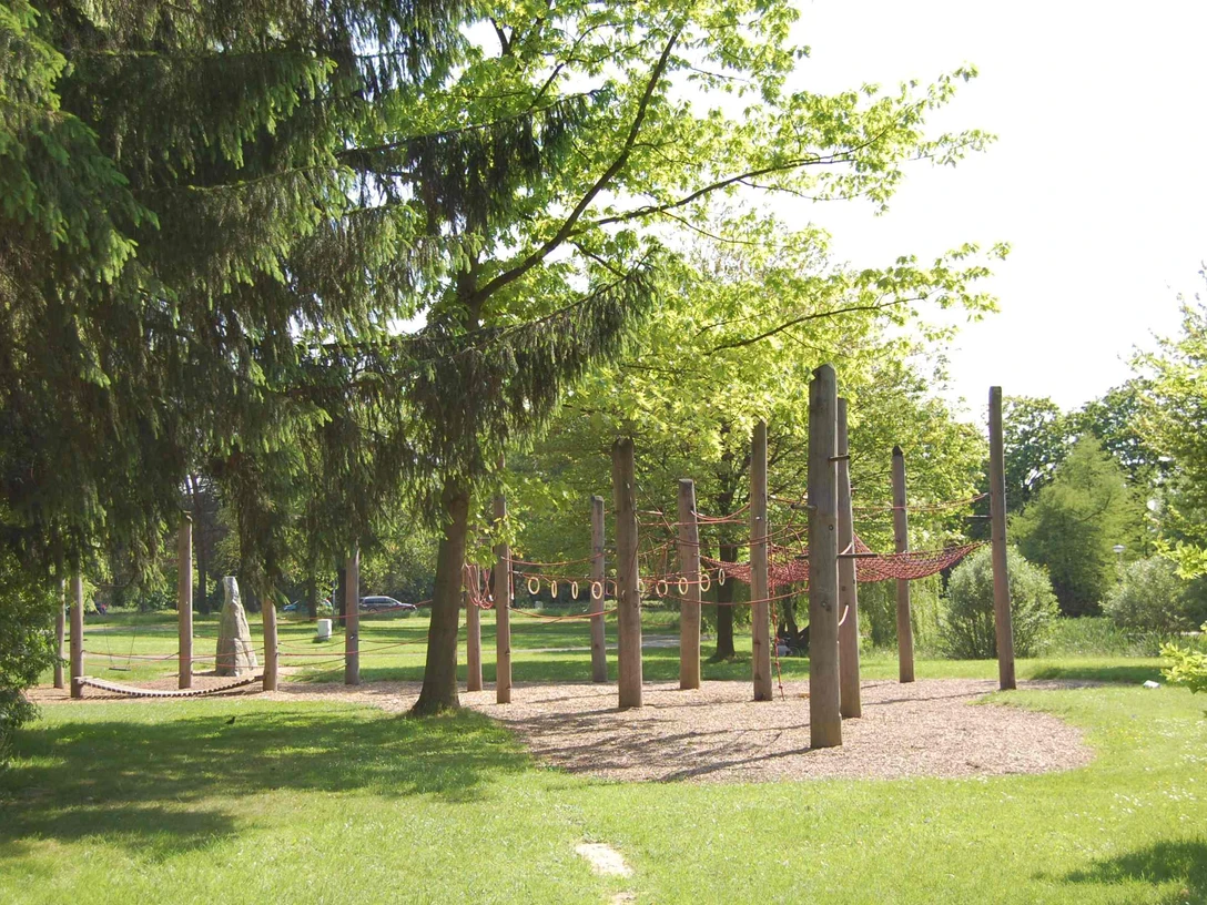 Kletterpark im Park der Generationen Seesen Kletterpark im Park der Generationen Seesen