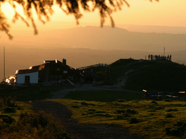 Hörnlehütte-Abendstimmung (c)Hörnle Schewebebahn Foto Martin Doll.jpg
