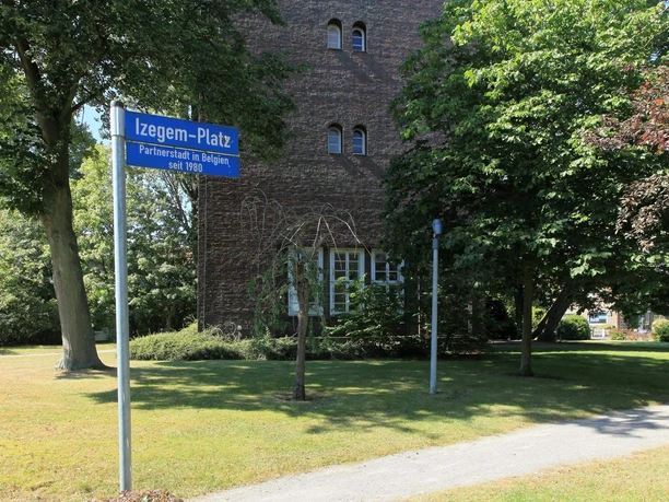 bad-zwischenahn-izegem-platz-wasserturm.jpg