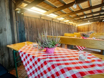 schafstall-außen-amelinghausen-2023 (2).jpg