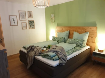 Villa Waldrand | Ferienwohnung "Frühling"