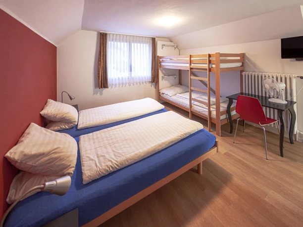 Hirschen Backpacker-Hotel 1.jpg