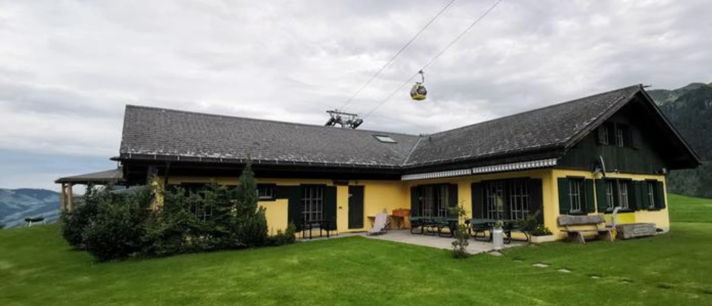 Gruppenunterkunft_Ferien und Gruppenhaus Rotiflue_Stockhütte.jpg