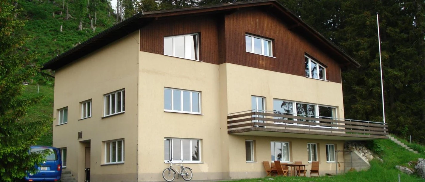 Gruppenunterkunft_von Holzen Haus_Emmetten.jpg