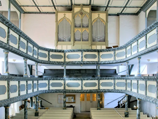 Stadtkirche Naunhof Kirchenschiff mit Ladegast-Orgel