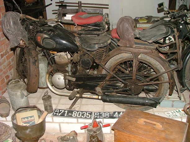 Motorrad in der Heimatstube Frenke
