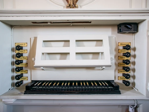 Orgelspielschrank der Donati-Orgel in Böhlen
