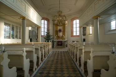 Katharinenkirche Großdeuben Kirchenschiff mit Altar