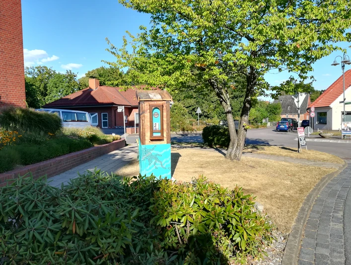 Bücherschrank Neuhaus an der Oste