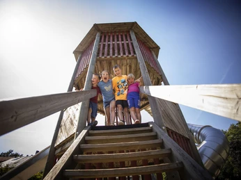 spielplatz-boemighausen-rutschenturm c) freizeitwelt-willingen, sabrinity.jpg