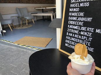 Eiscafé_Eiswerk (2).JPG