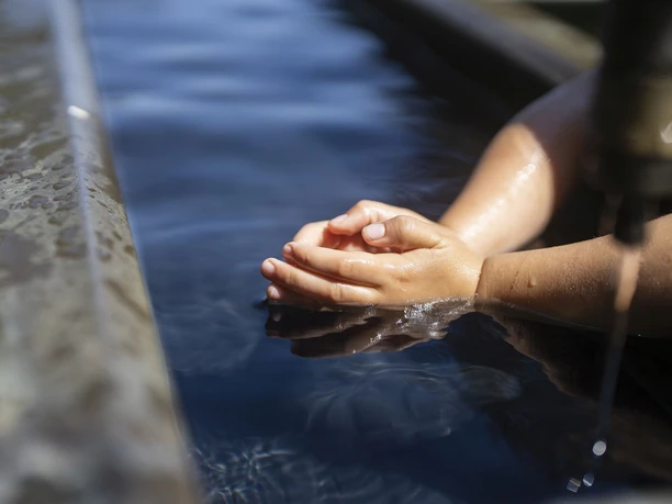 kneippanlage-boemighausen-armbecken c) freizeitwelt-willingen, sabrinity.jpg