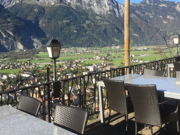 Terrasse©Restaurant Nussbäumli (2).JPG