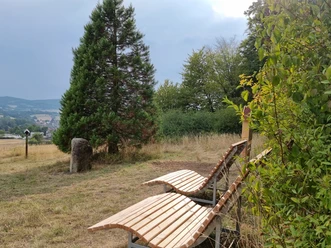 Liegebänke mit Aussicht