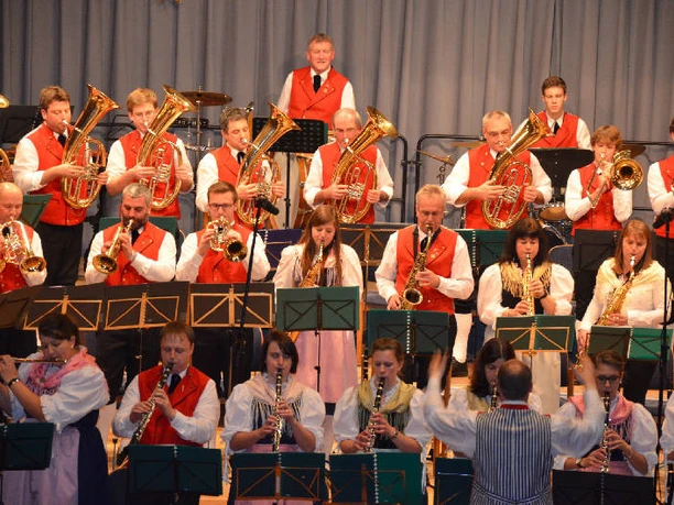 Kur-und Trachtenkapelle