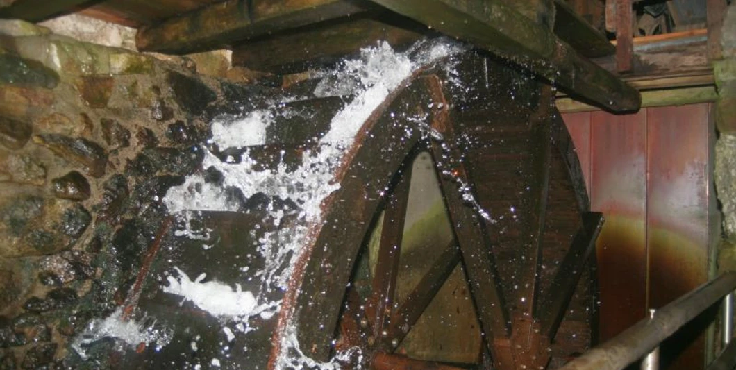 Wasserrad copyright Richard Kaeshammer