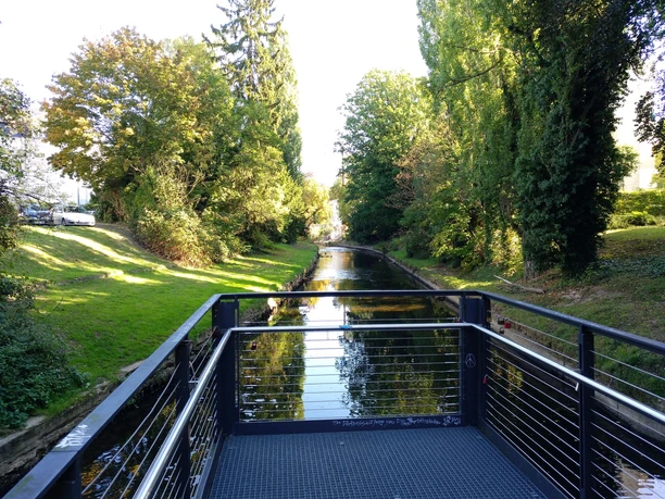 Aussichtssteg in Herford an Wallanlagen Aussichtssteg Herford Stadtgraben Aa Werre