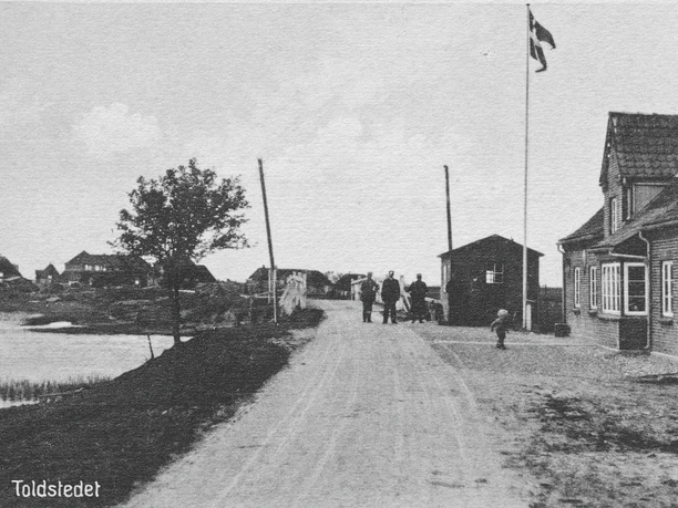 Frem til 1954 foregik den danske grænsekontrol nord for Vidåen.jpg