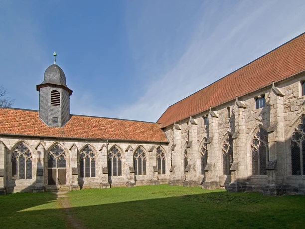 Kloster-Walkenried-Kreuzgarten-Foto-Guenter-Jentsch-Rechte-ZMKW.jpg