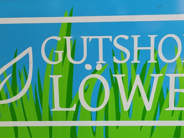 Gutshof Löwe 2.jpg