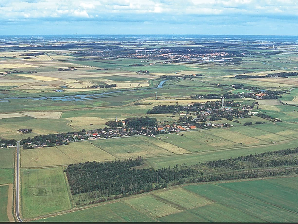 Luftbild Blick über Aventoft.jpg