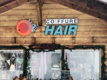 Coiffeur Hair
