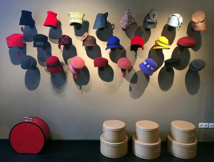 Atelier Gela-Hüte - Regionale Produkte Das Sortiment von Gela-Hüte im Atelier von Angela Wandelt auf dem Spinnereigelände in Leipzig Plagwitz, regionale Produkte