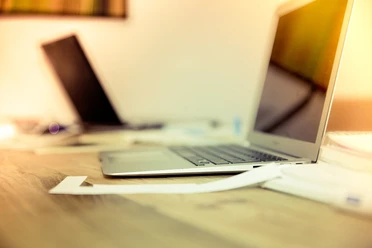 Stockbild-Dienstleister-Office.jpg