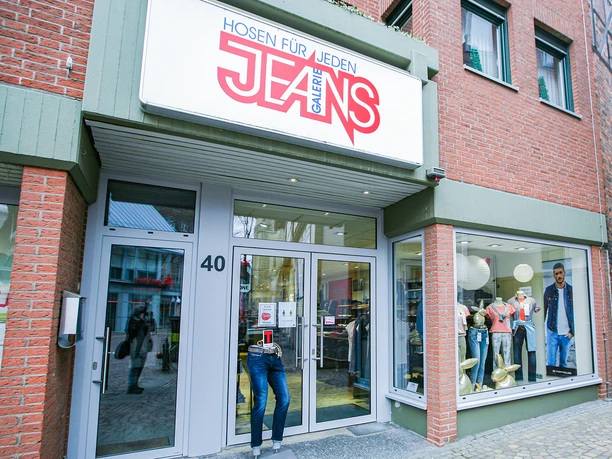 JeansGalerie1_HUB.jpg