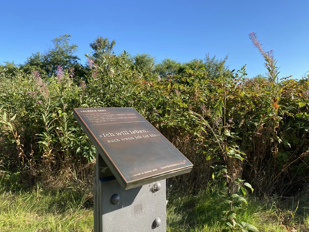 Kunststele Valeska Gert Kunststele Valeska Gert