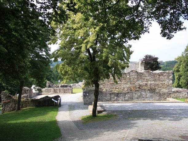 Burgruine Ringelstein | Büren