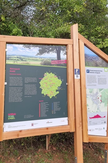 Portaltafel am Wanderparkplatz