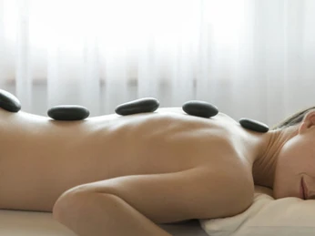 Hot-Stone-Massage.1jpg.jpg