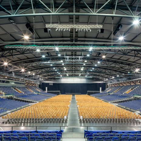 Interior with row seating at the event venue QUARTERBACK Immobilien ARENA | Leipzig Convention Bureau