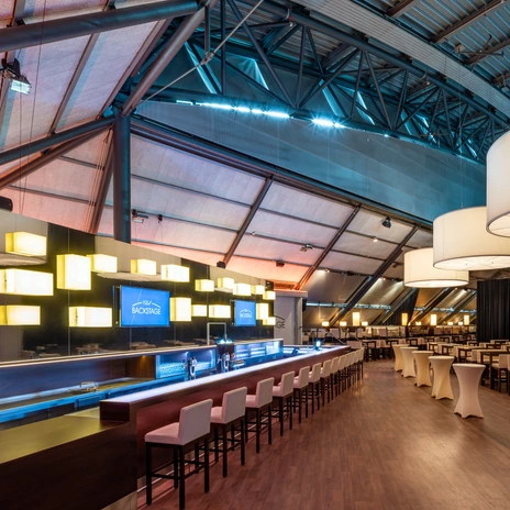 Tagungsraum BACKSTAGE CLUB in der Eventlocation QUARTERBACK Immobilien ARENA | Leipzig Convention Bureau Tagungsraum BACKSTAGE CLUB in der Eventlocation QUARTERBACK Immobilien ARENA - präsentiert vom Leipzig Convention Bureau