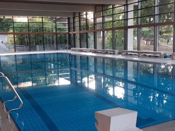 Hallenbad Lossburg Sitzbaenke Hallenbad Lossburg Sitzbaenke